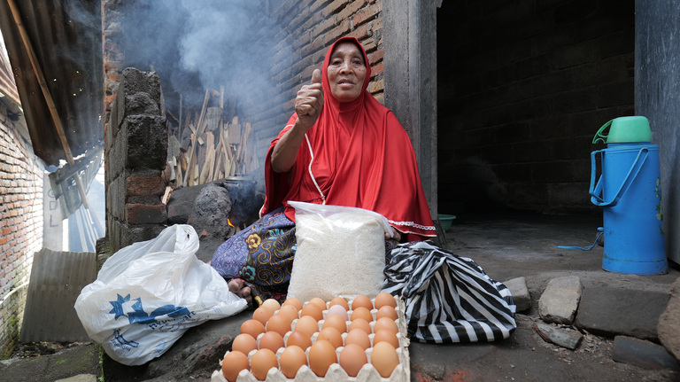 Mujer en Indonesia