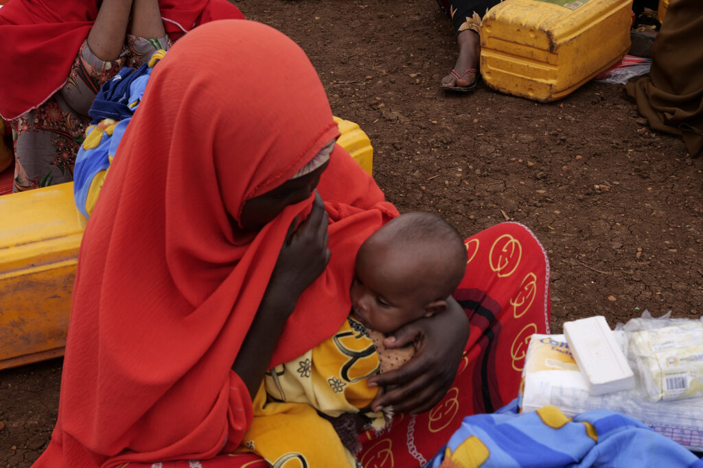 Madre con su niño en Somalia
